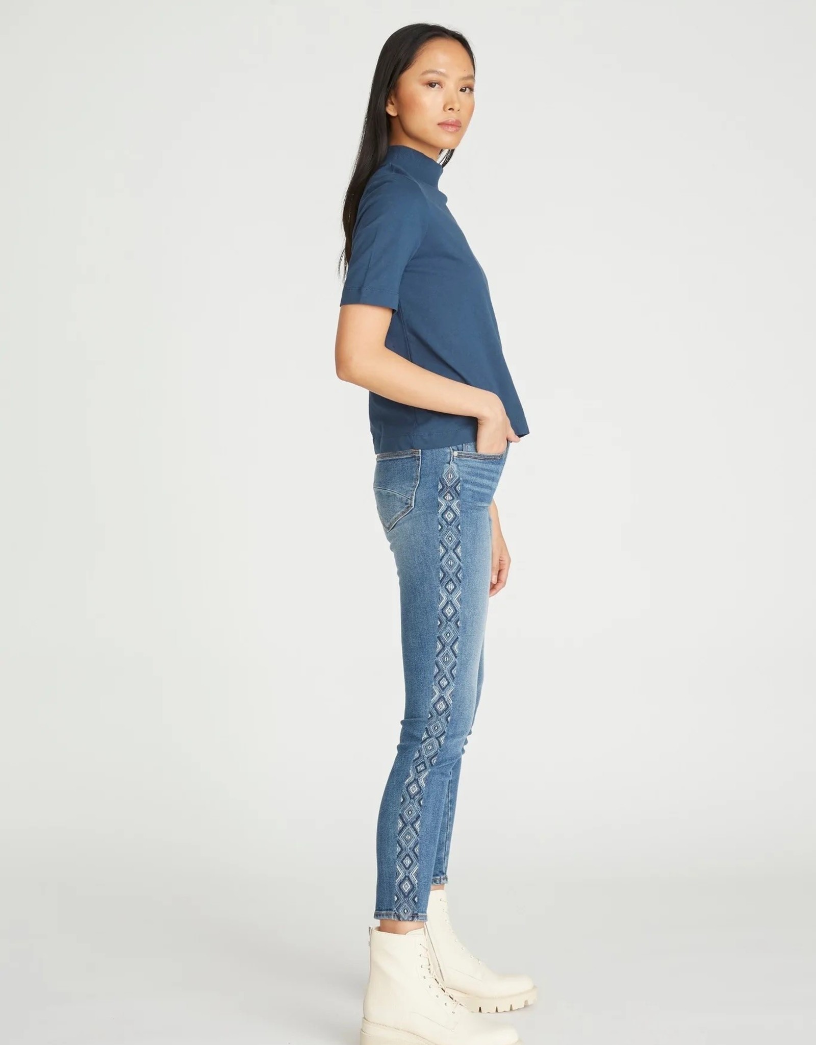 Driftwood Jackie Skinny Jean Knoxville