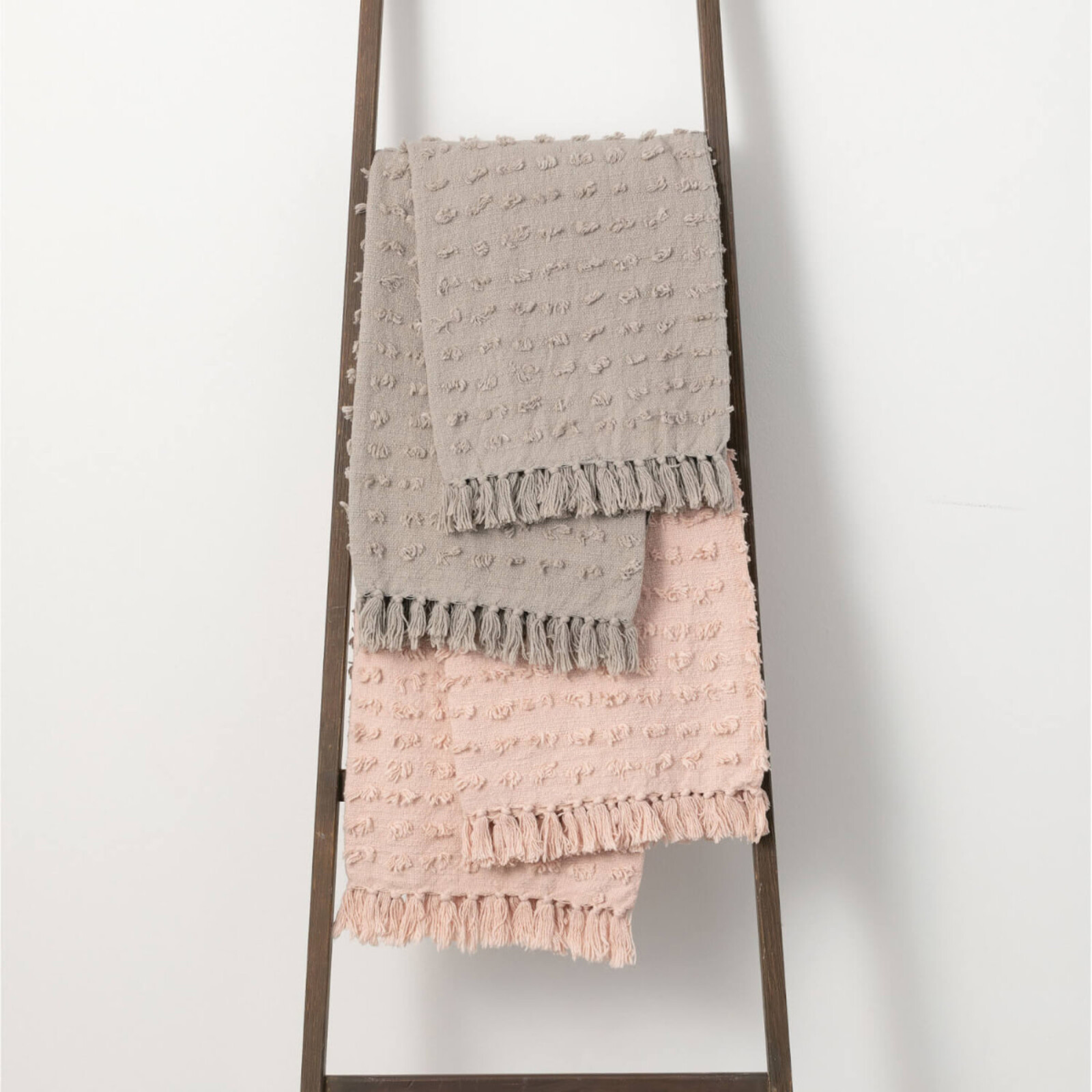 Sullivans Throw-Nubby loading=