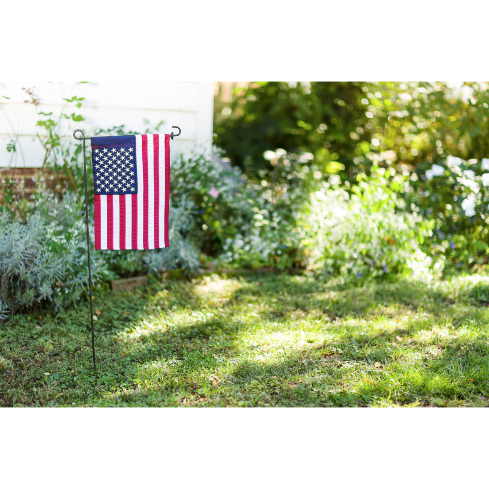Evergreen Enterprises American Garden Flag    11220 loading=