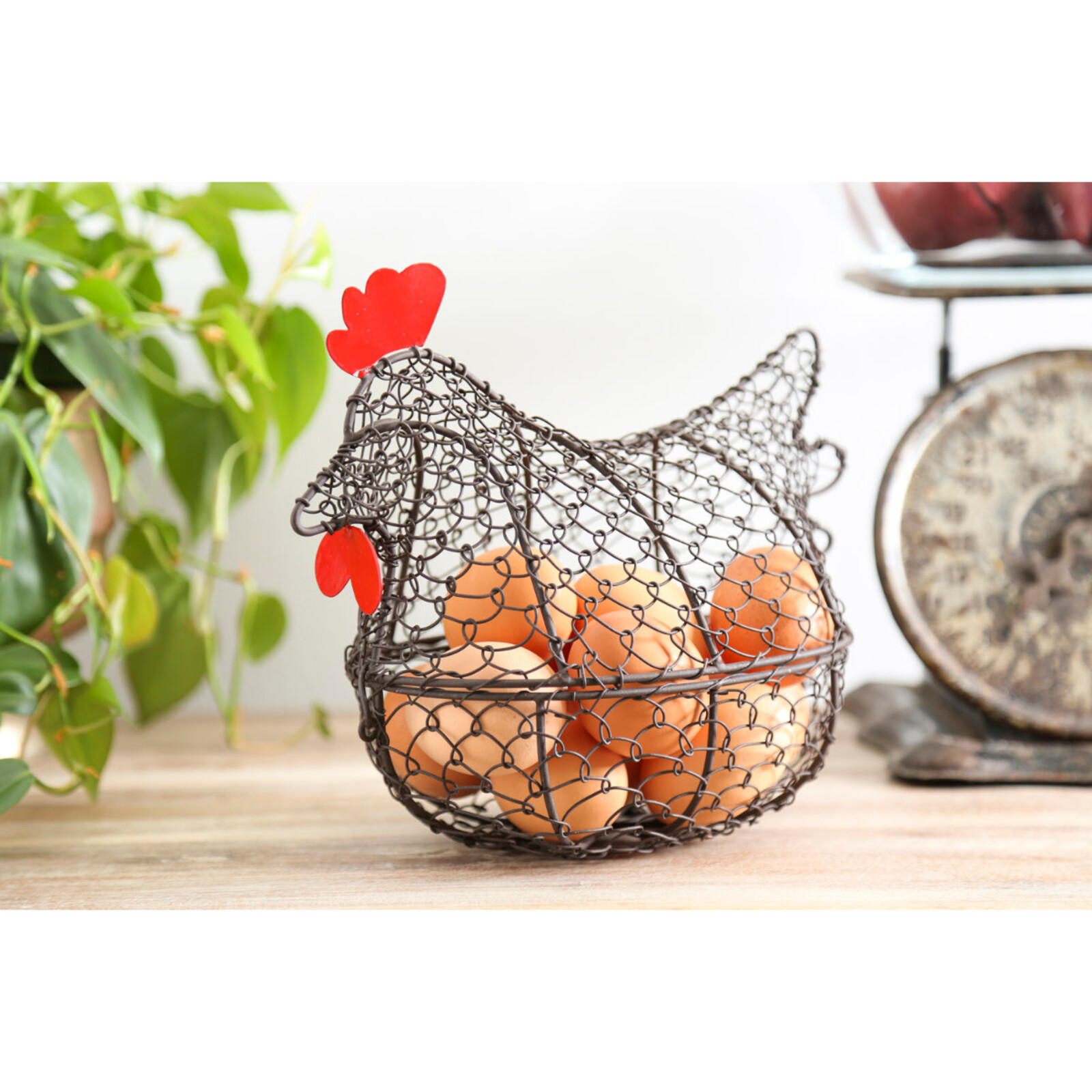 Evergreen Enterprises Metal Wire Sitting Hen Basket  3BT543 loading=