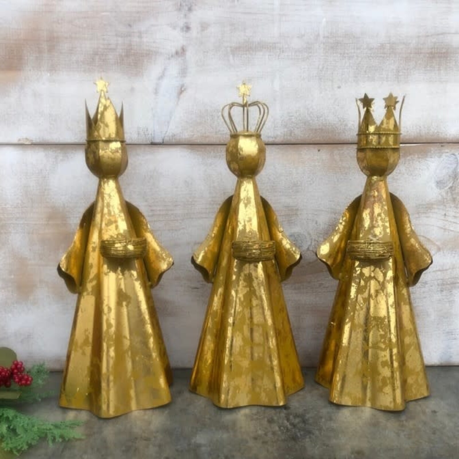 Trade Cie 14" Wisemen  ( SET of 3) with Gold Leafing   JM92004S loading=