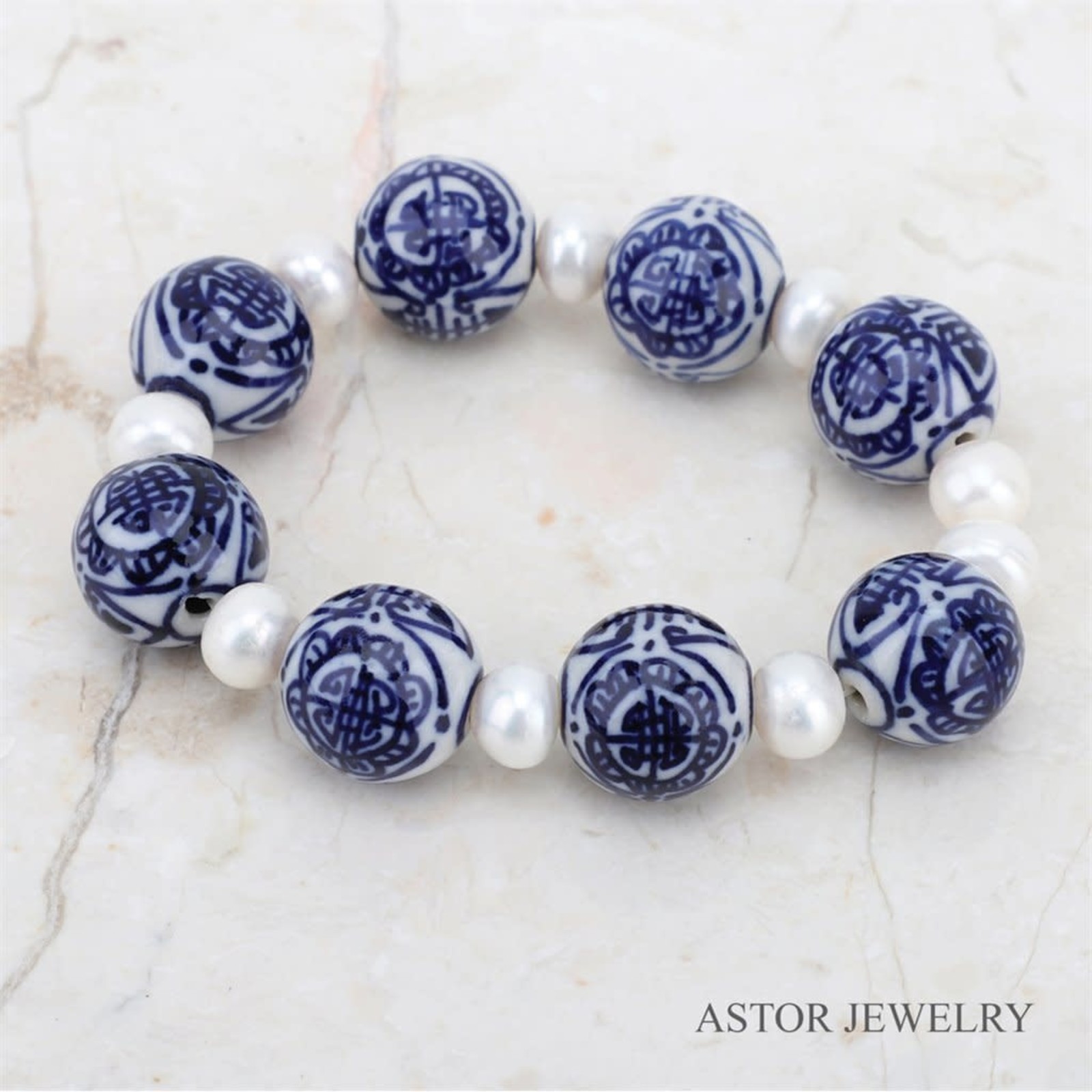 Astor Jewelry 14Mm Large Blue/White  Beads With Fresh Water Pearl Bracelet - Made in U.S.A loading=
