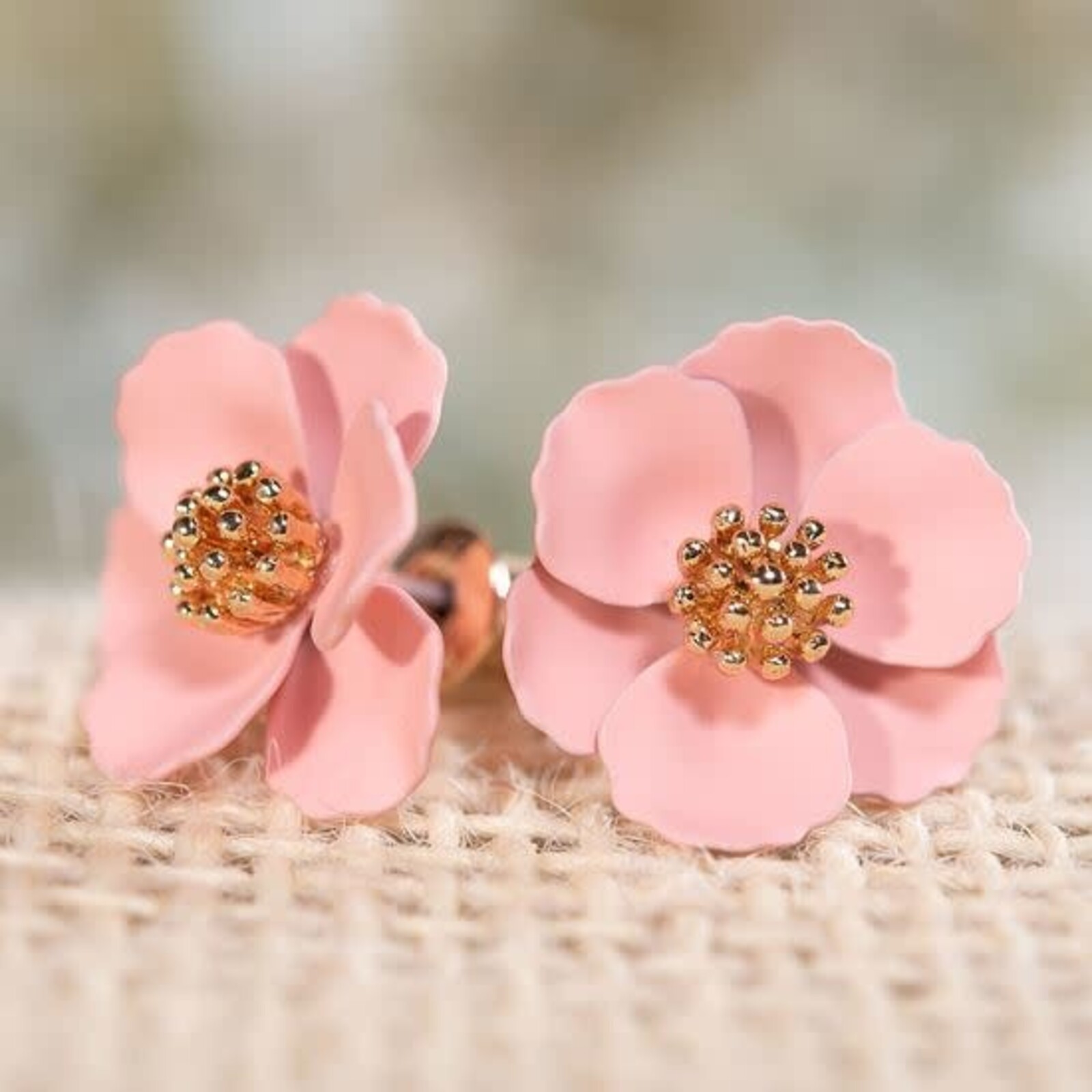 Amanda Blu Blu Botanicals Small Flower Earring loading=
