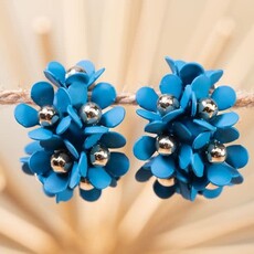 Amanda Blu Blu Botanicals Cluster Flower Ear Hugger Earring