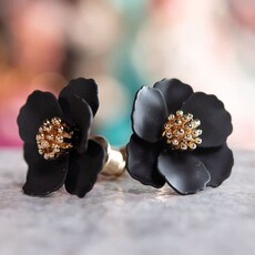 Amanda Blu Blu Botanicals Small Flower Earring