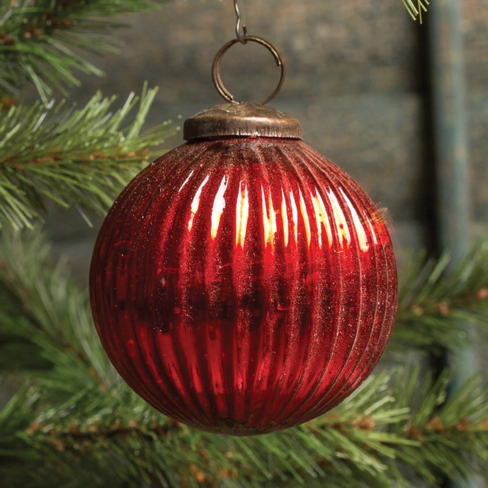 Ragon House 4" RIBBED RED KUGEL ORNAMENT    SS13977 loading=