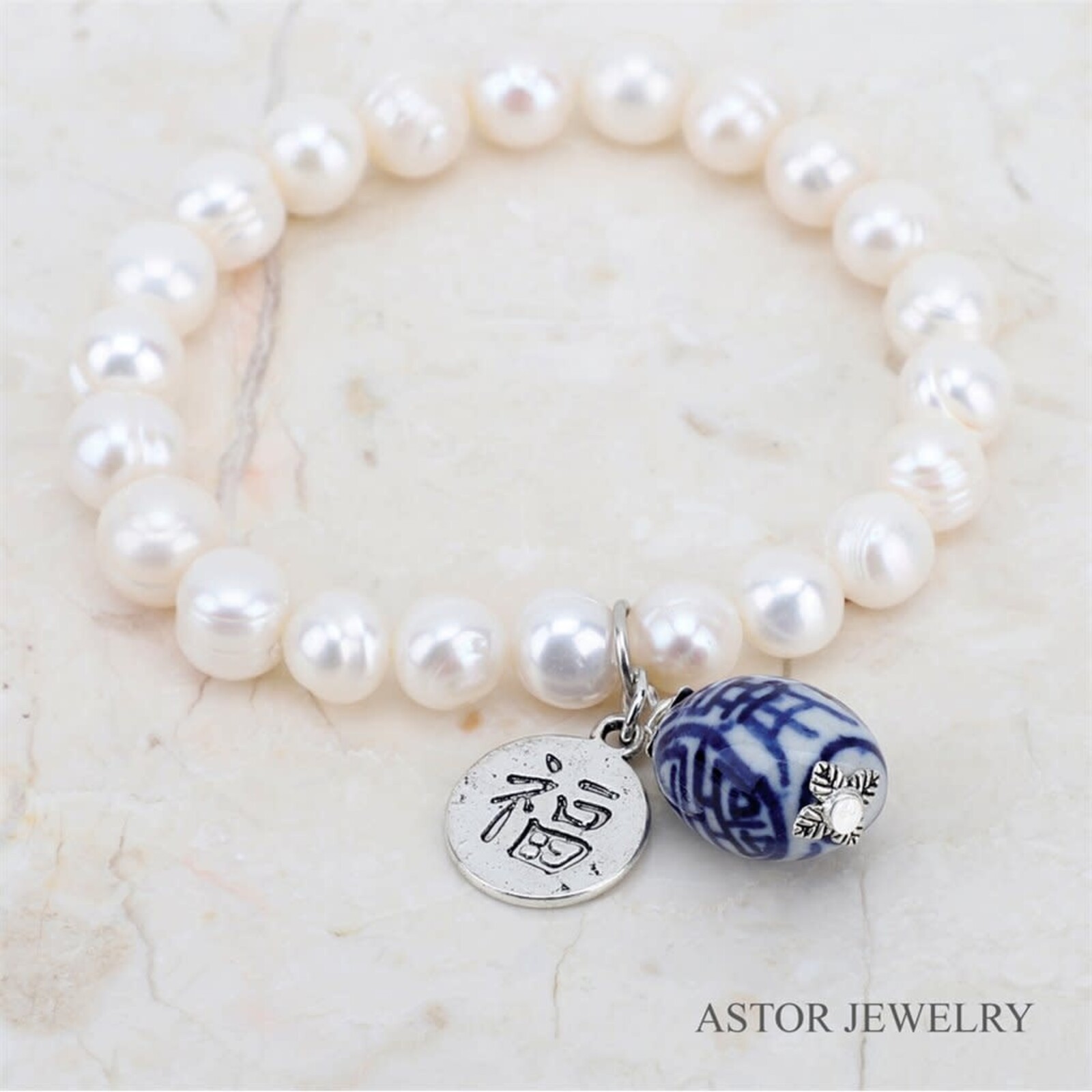Astor Jewelry Fresh Water Pearl  Bracelet  Blue & White Bead    Made in USA 24261 loading=