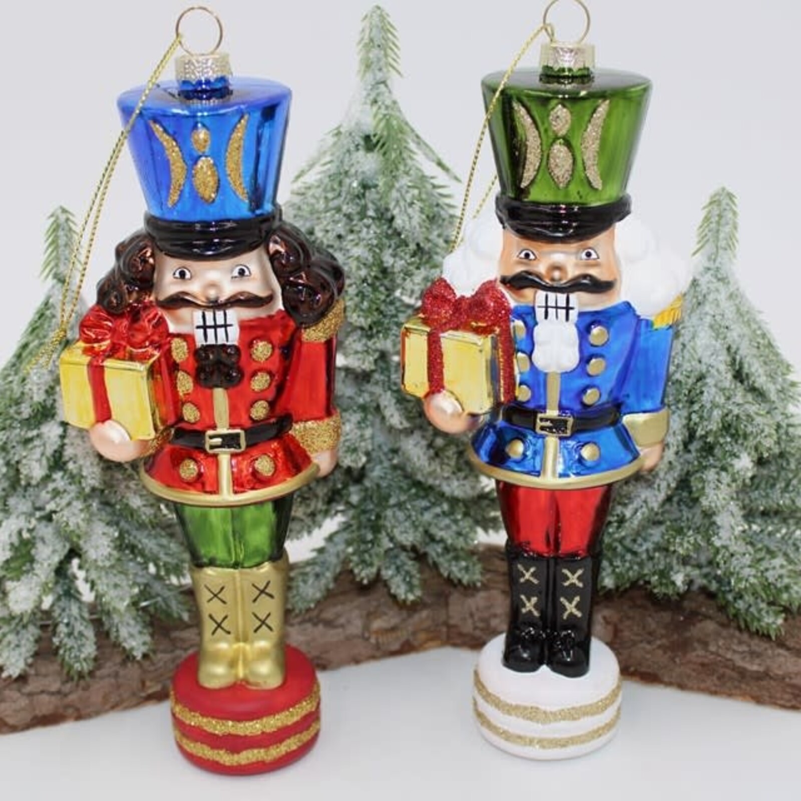 Trade Cie 2.65x7" Glass Nutcracker Ornament    CM1198A loading=