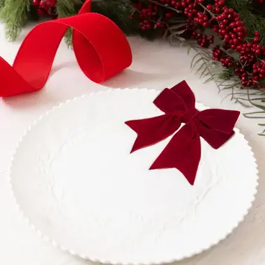 Mary Square Platter | Embossed Wreath     56631