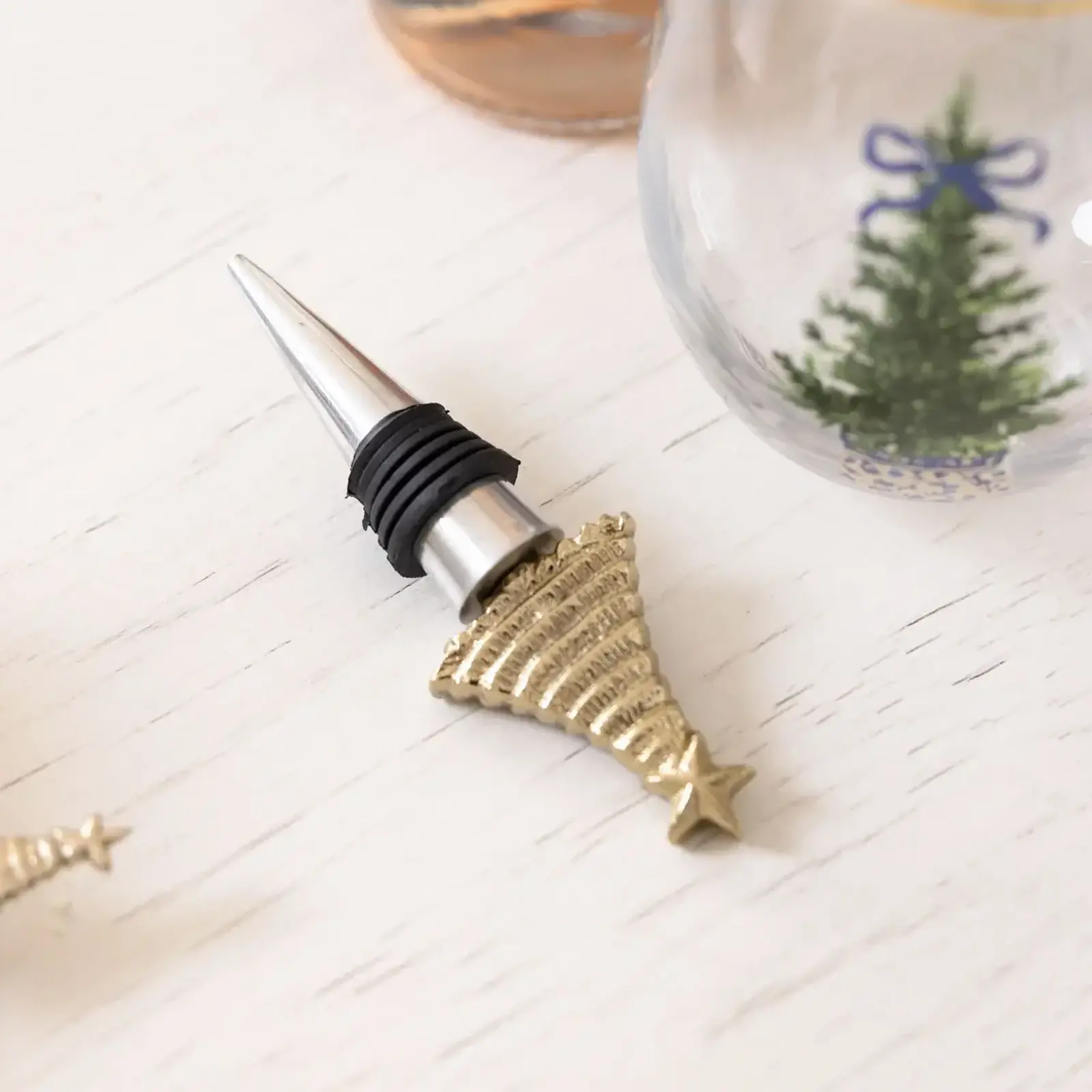 Mary Square Wine Stopper | Tree      56596 loading=