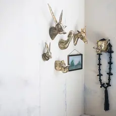 Creative Co-Op Aluminum Rabbit Head with Ruff Collar Wall Décor  DG0265