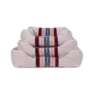Carolina Pet Pendleton Rosewood Serape Berber Kuddler