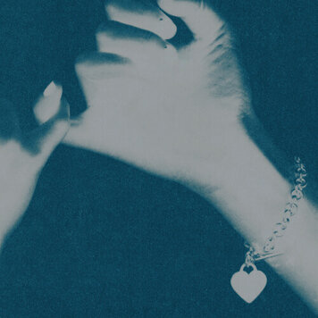 Polyvinyl Momma - Welcome To My Blue Sky (The Heart Charm) 12" Single (RSD '26 Excl. silver chrome vinyl)