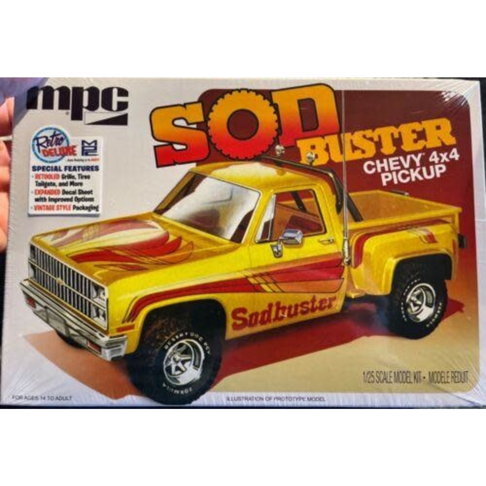MPC Models 1/25 1981 Chevy Stepside Pickup Sod Buster	Kit