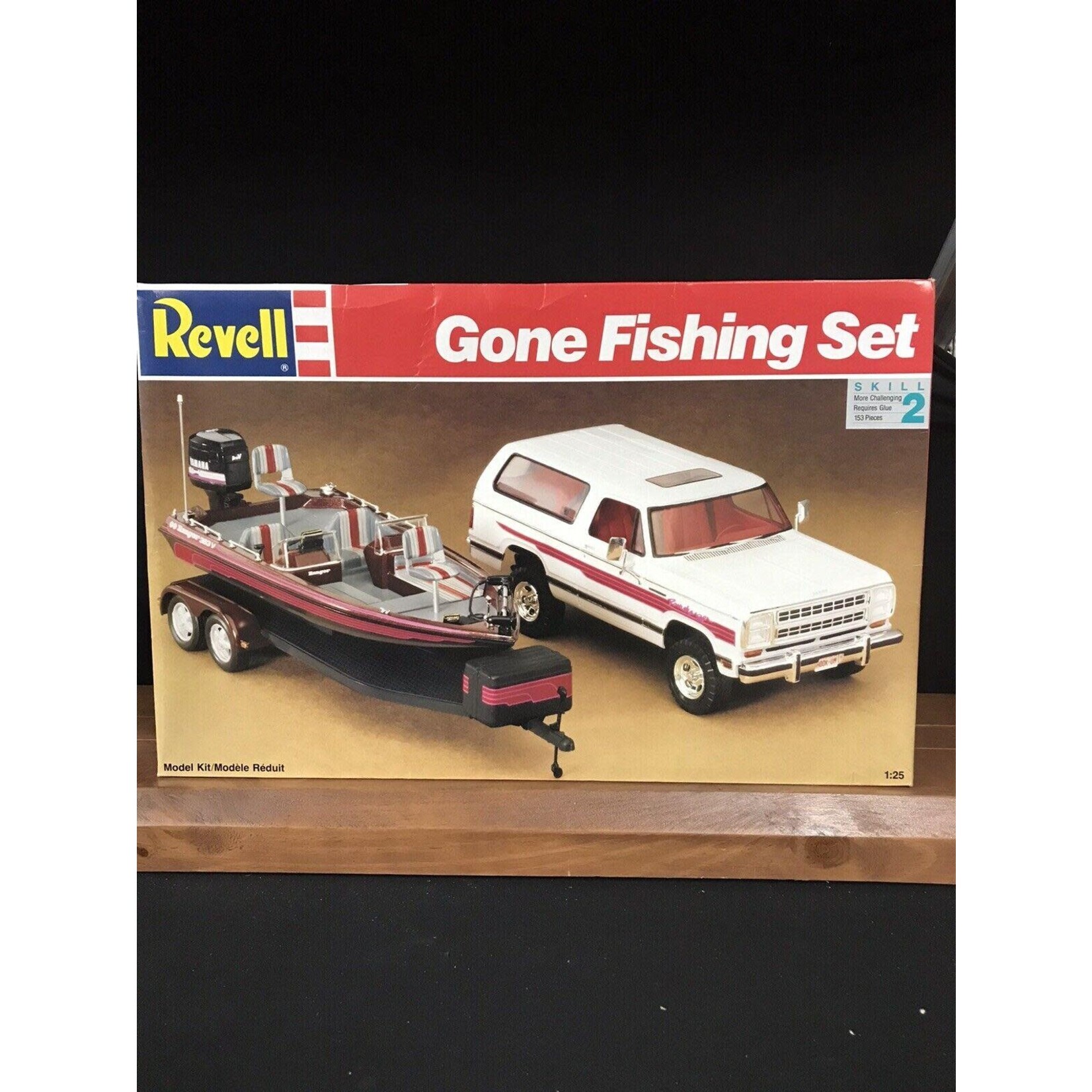 Revell 1/24 1980 Ford Bronco With Bass Boat Kit