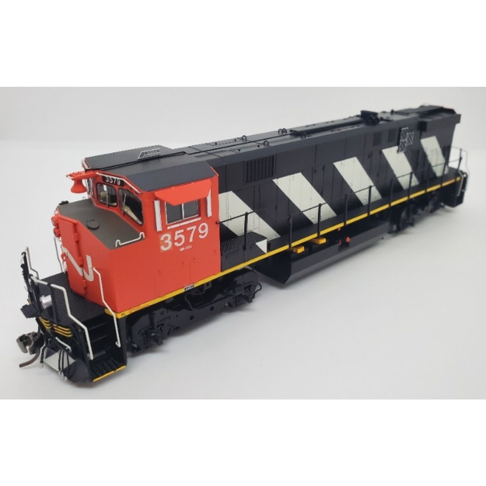 Rapido Trains HO M420 (DC/DCC/Sound): CN - Stripes Scheme (MR-20c): #3560