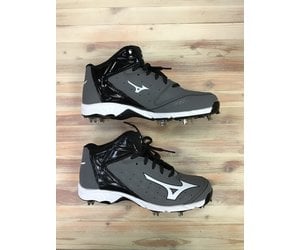 Mizuno 9 deals spike swagger 2