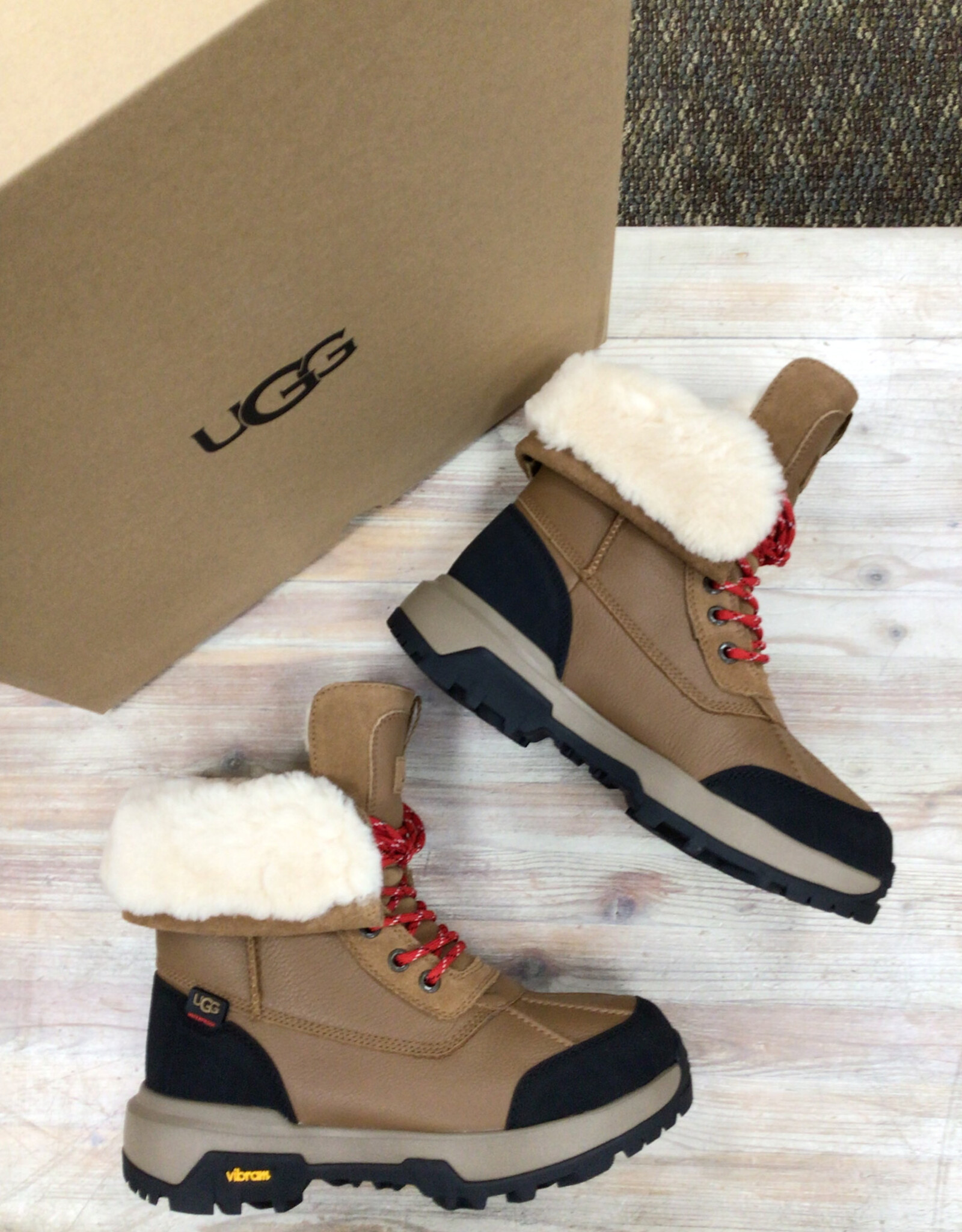Ugg Ugg Adirondack Boot XXV Ladies’