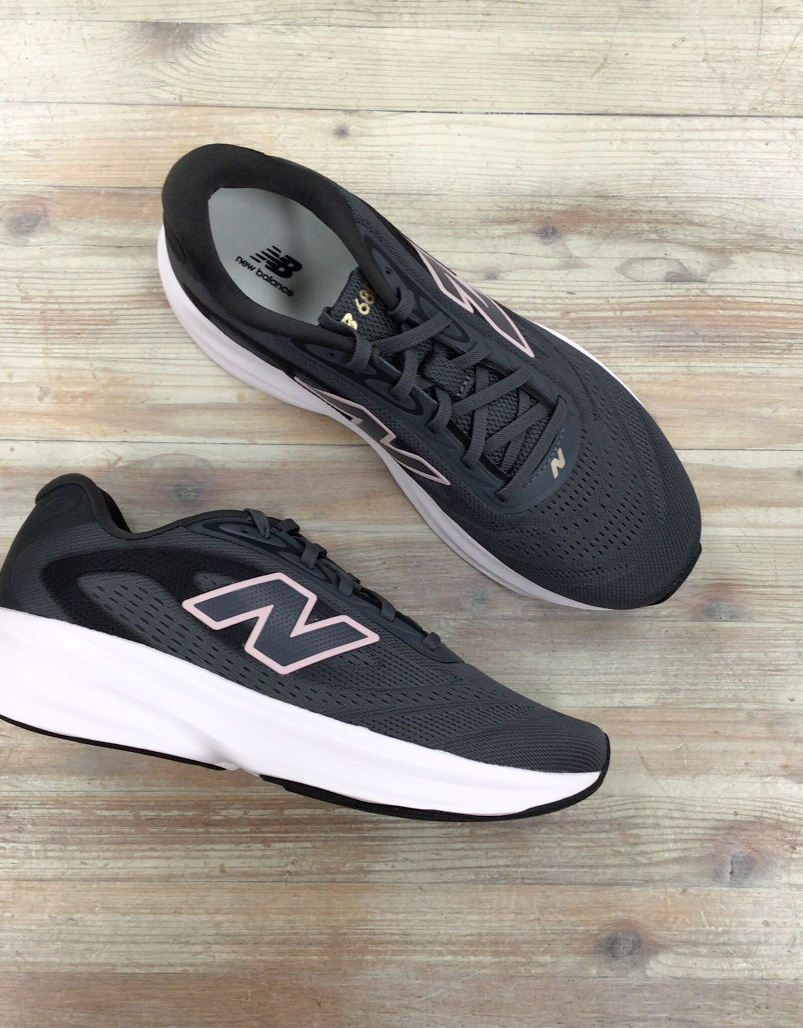 New Balance New Balance W680v9  Ladies’