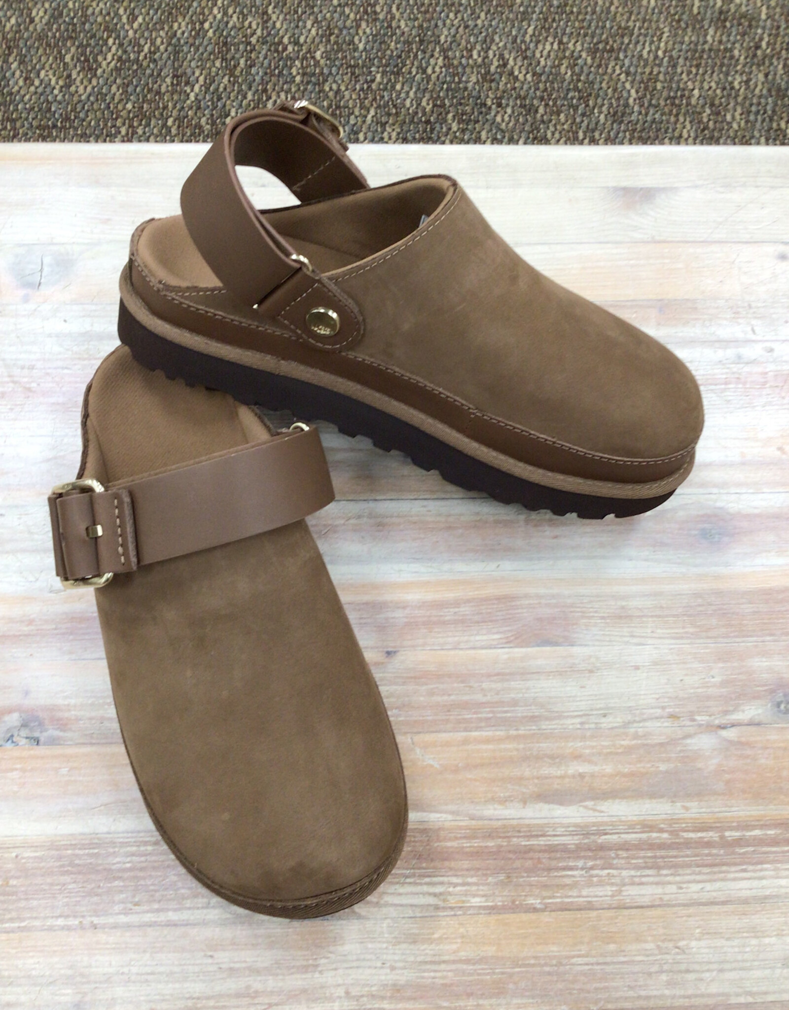 Ugg Ugg Goldenstar Villa Clog Ladies’