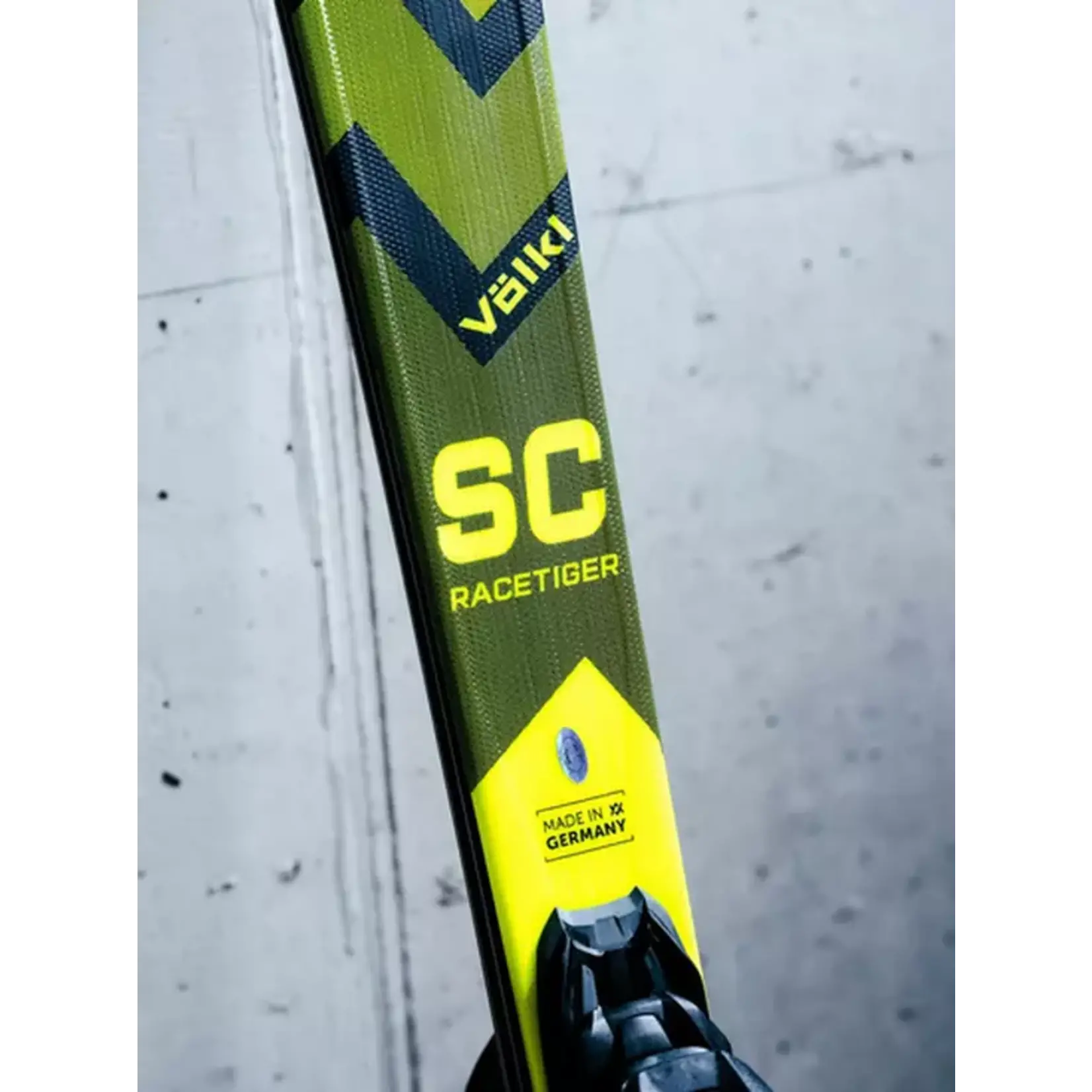 Völkl Racetiger SC Black Skis 2025