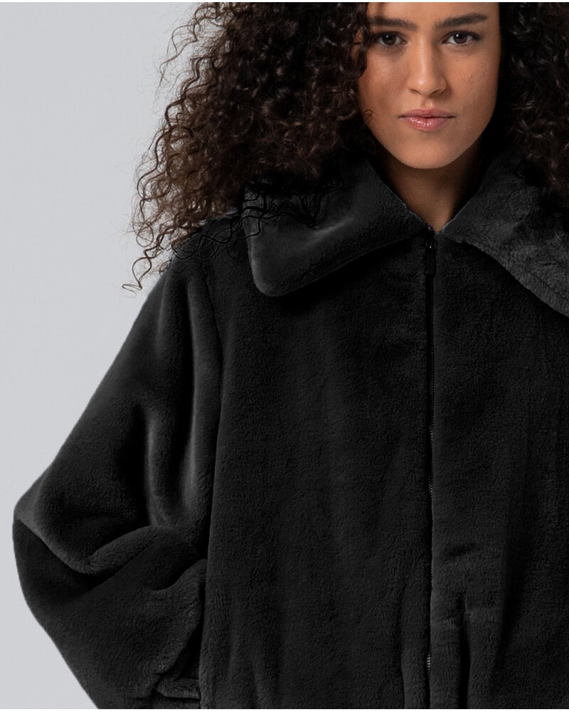 Surkana Faux Fur Coat 555LAPE422