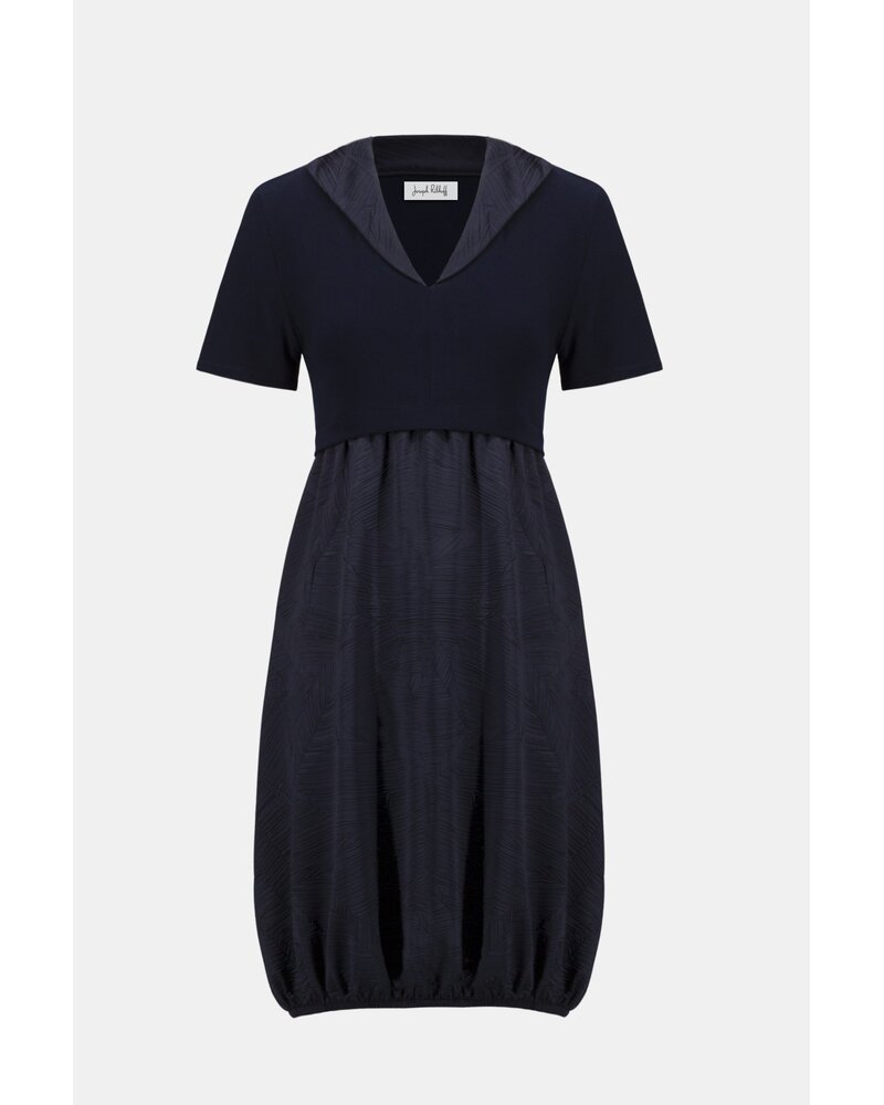 Joseph Ribkoff Robe en Satin Plissé 261016