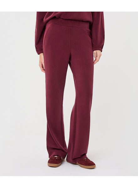 Esqualo Sweatpants with Satin Stripe F2605510