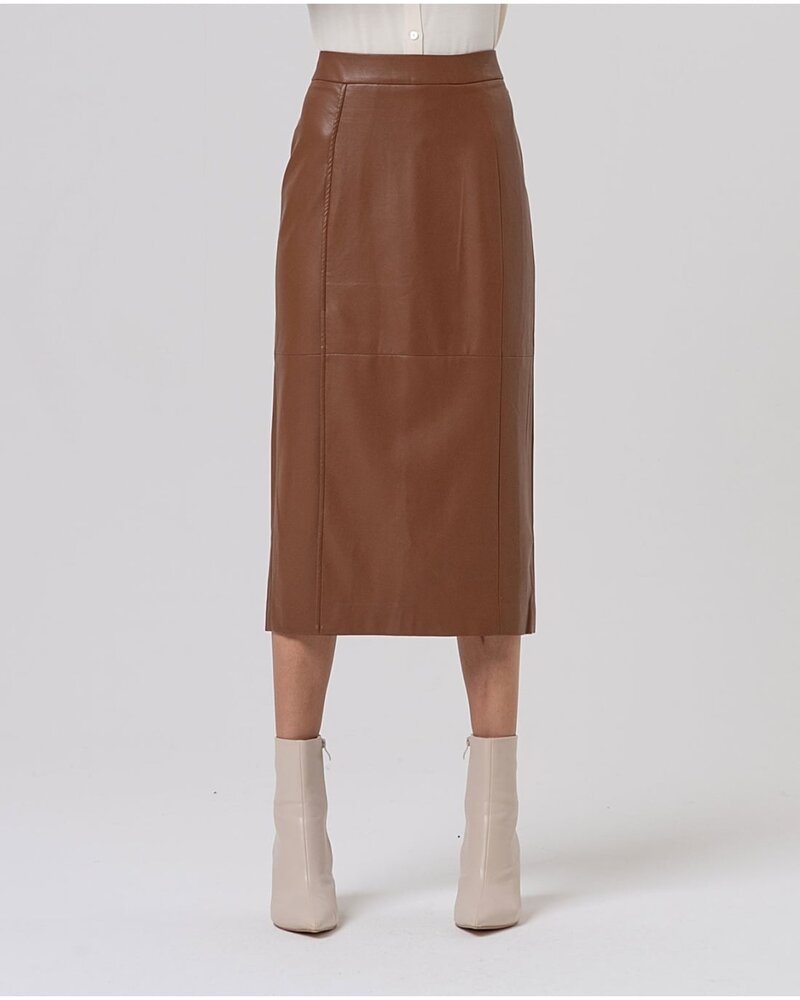 Surkana Jupe en faux cuir -Capu622