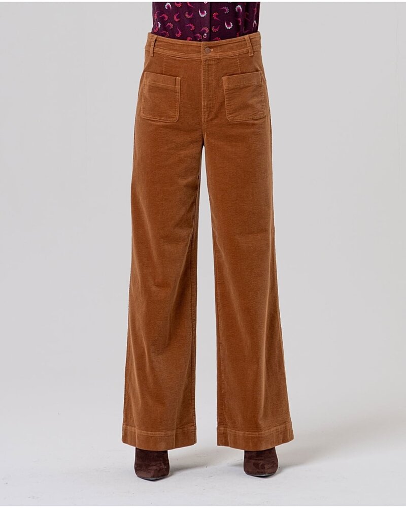 Surkana Pantalon à jambe larges en velours côtelé -Tass523