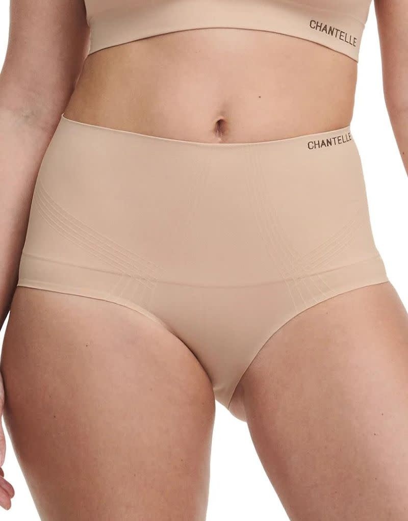 Chantelle SoftStretch Mid Thigh Shorts 2645 Latte One Size - The BraBar &  Panterie