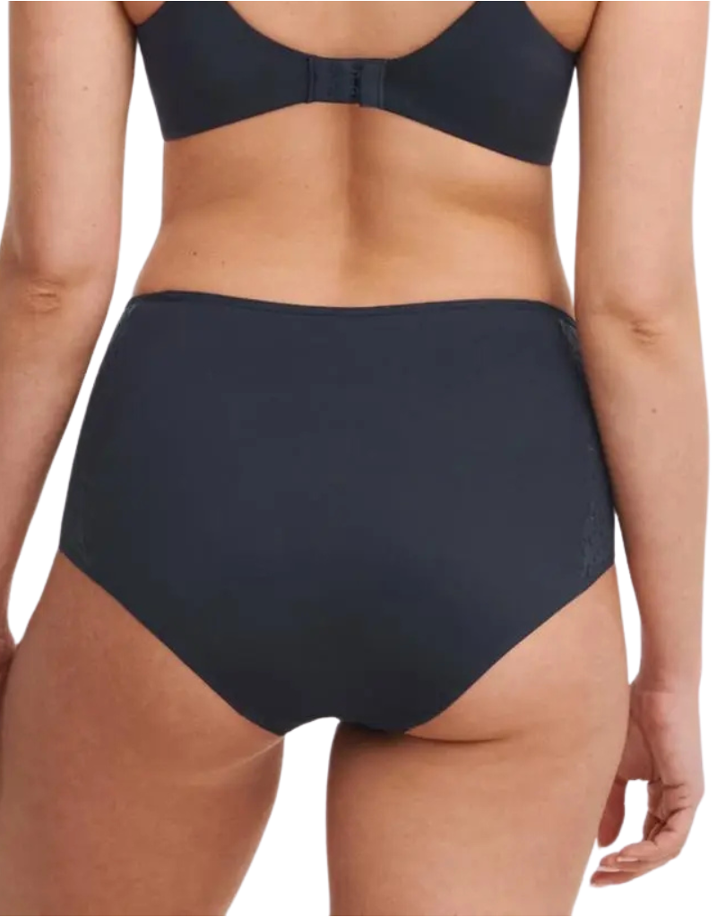 Chantelle Norah Light Control Brief 13F3