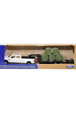 Tomy Tomy - 1:32 Ford F350 Pickup with Trailer and Round Bales