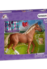 Schleich Schleich - Horse Club - 42360 - English Thoroughbred with blanket