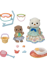 Calico Critters Calico Critters - Sea Otter Sisters Splashy Snorkel Set