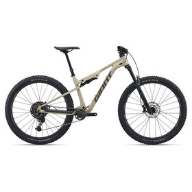 Giant Giant, Stance 2026