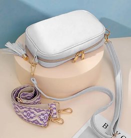 judson 783048 - Vegan Leather Crossbody Purse With Interchangeable Bag Strap and Tassel Details - White