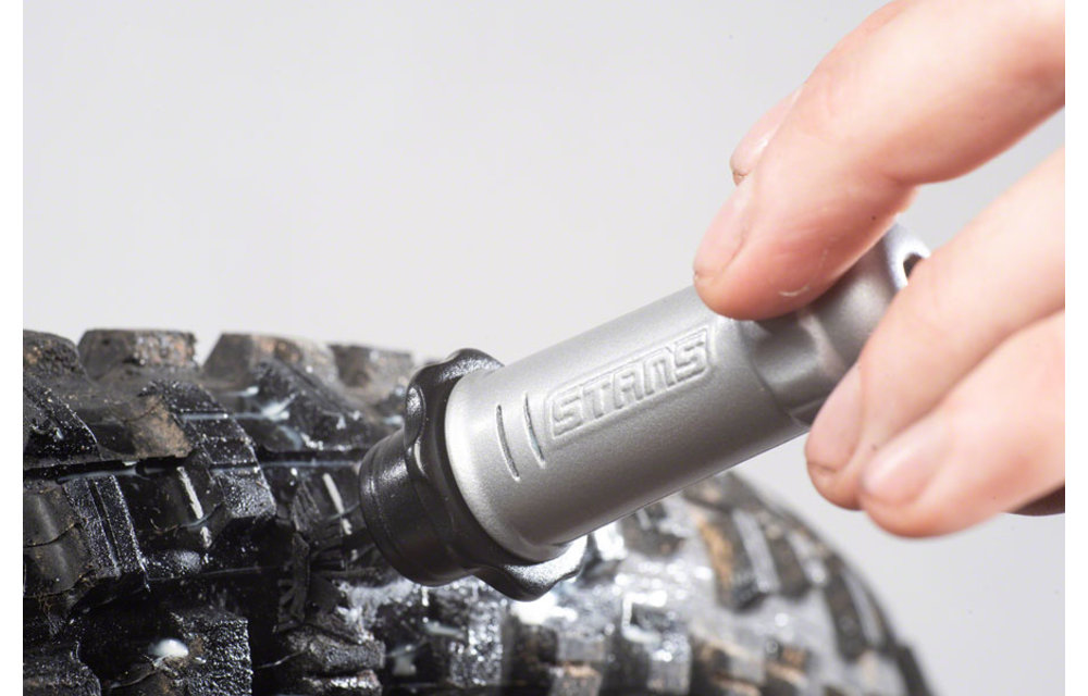 Stan's NoTubes Dart Tool