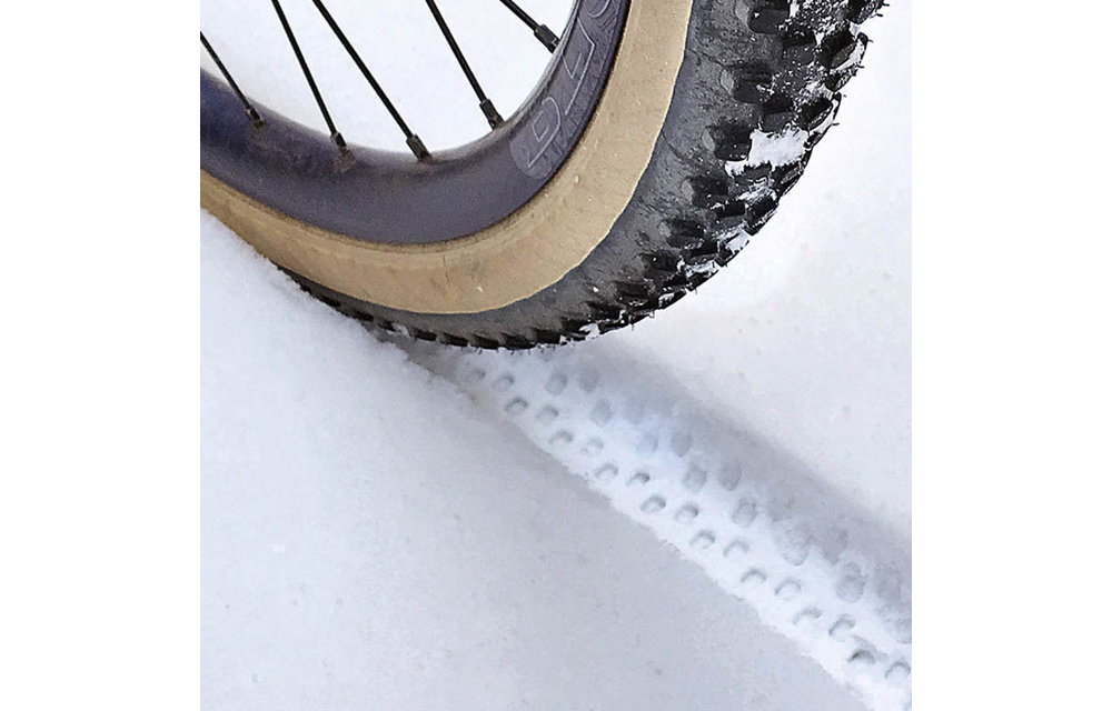 650B x 42 Pumpkin Ridge TC Tire