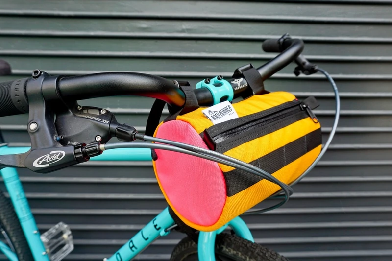 アクセサリー Road Runnner Bags California Burrito Bag Road Runner Bags - California Burrito Handlebar Bag: 3.3L
