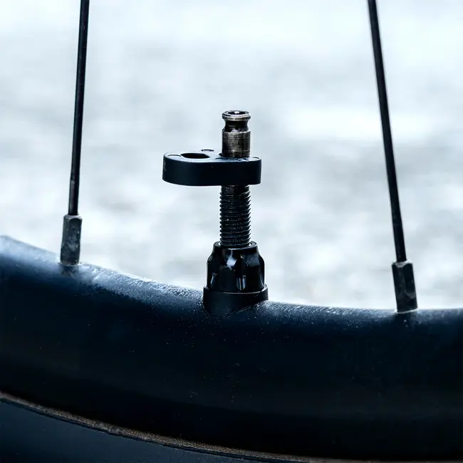Lezyne Lezyne ABS Pro Clik Chuck with Clik Valve Cores