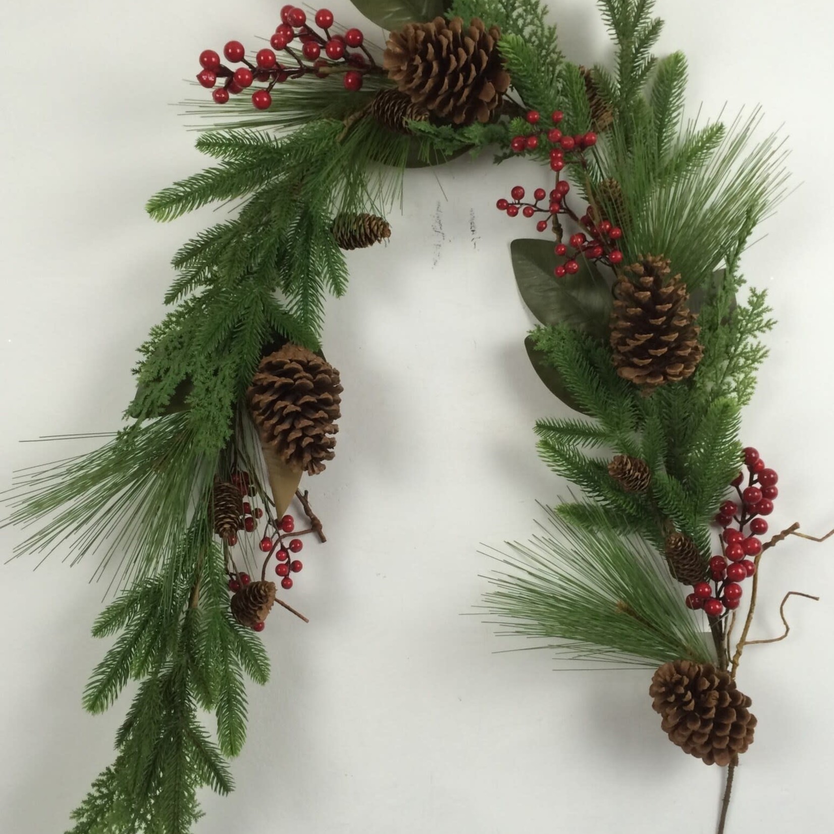 59"L, XMAS GARLAND W/BERRIES