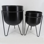 Sm-Black Container on Metal Black Stand