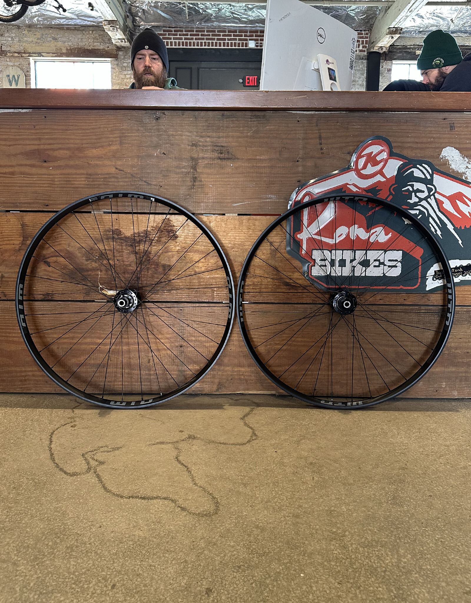 Chris King R45D WTB KOM Light i23 Wheelset 12x100, 12x142 CL XD 32H