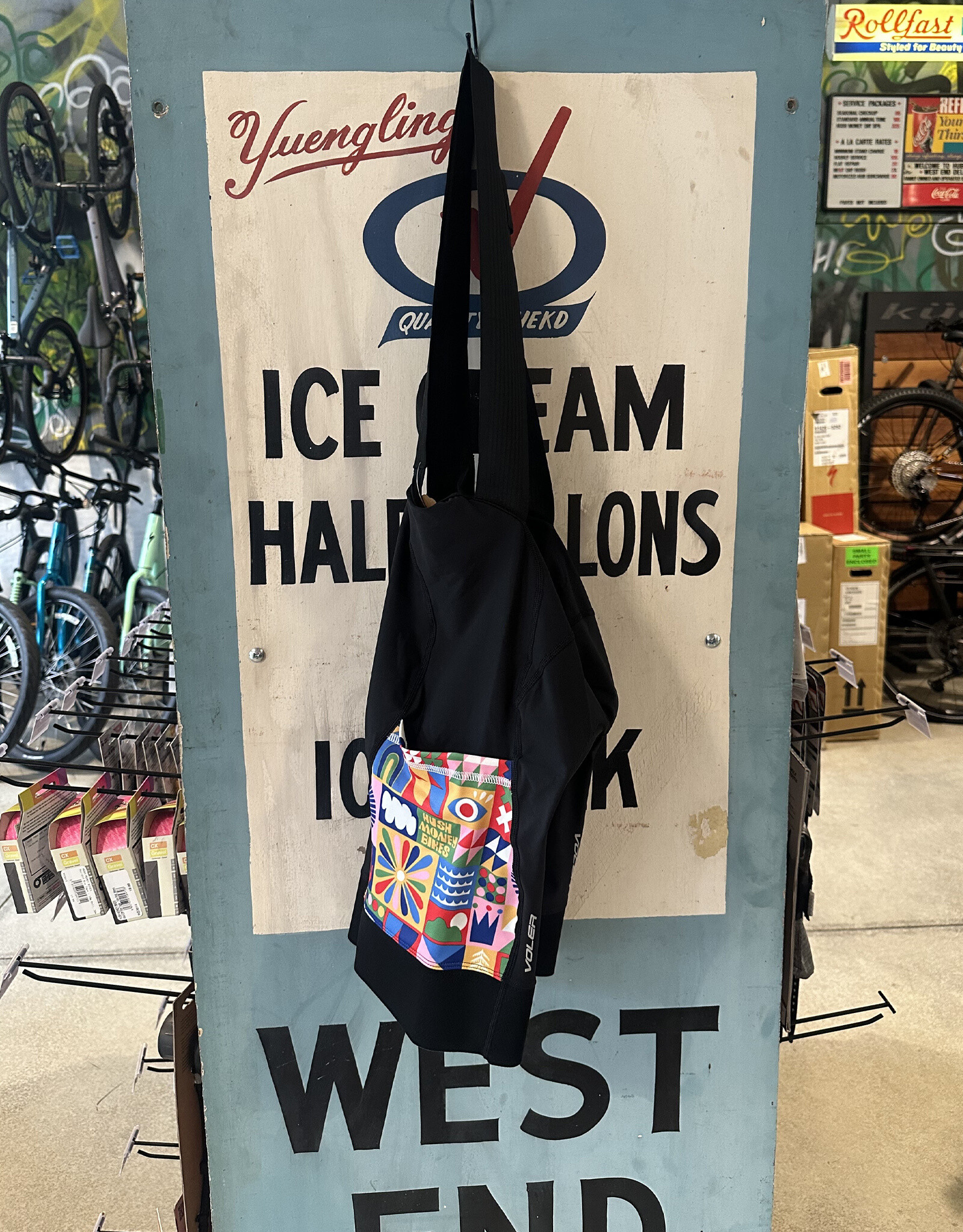 Hush Money Bikes x Voler Women's Cache Cargo Congdon Bibshort