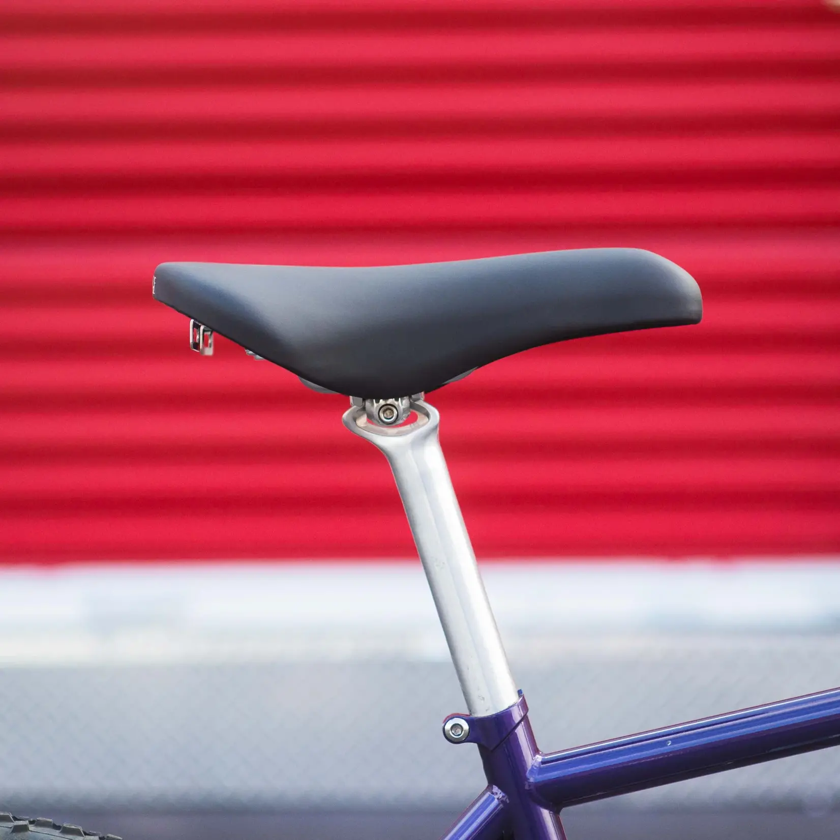 velo orange Velo Orange Smooth Touring Saddle-Wide - Black