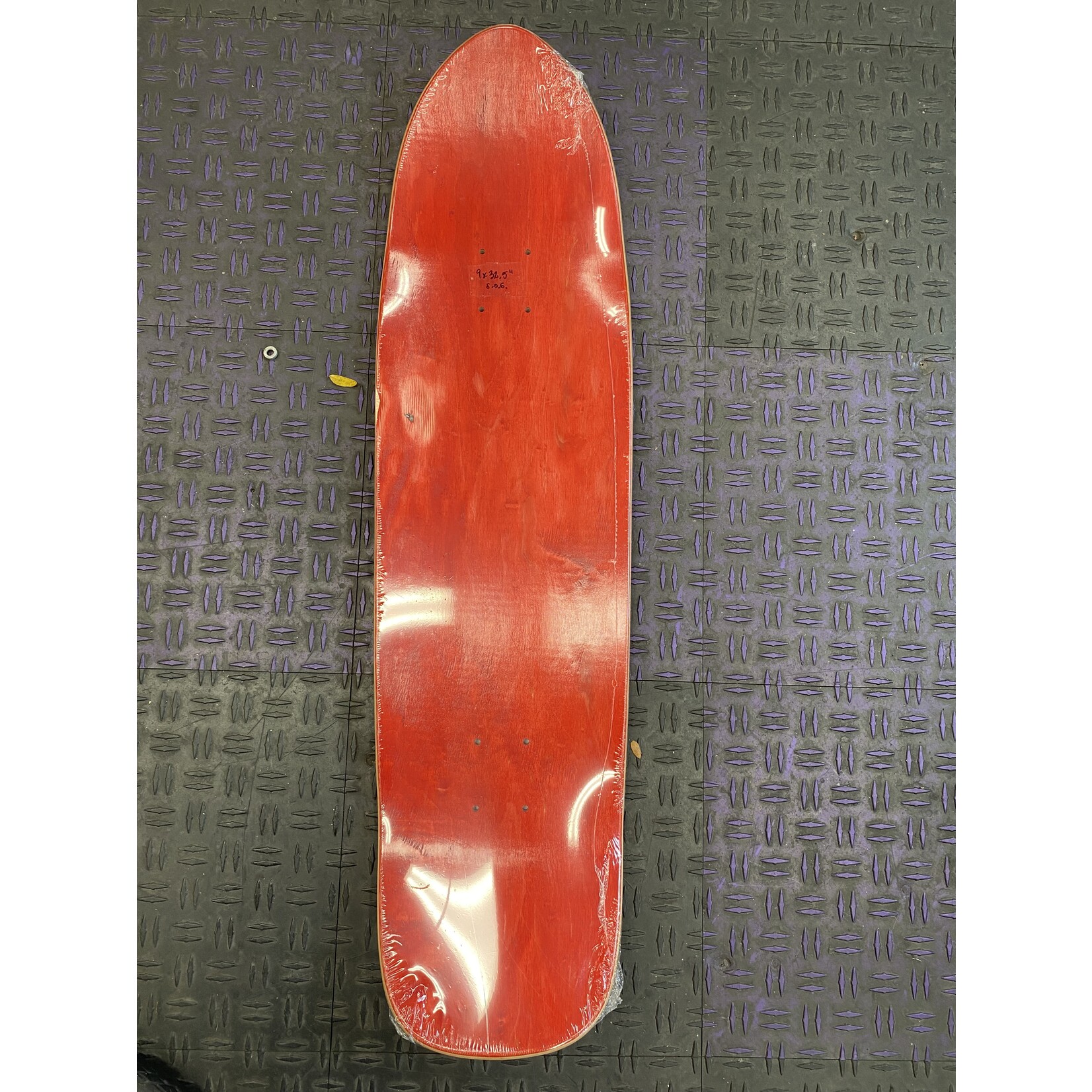Slapstick SOS Flag deck 9" 32.5 red/red