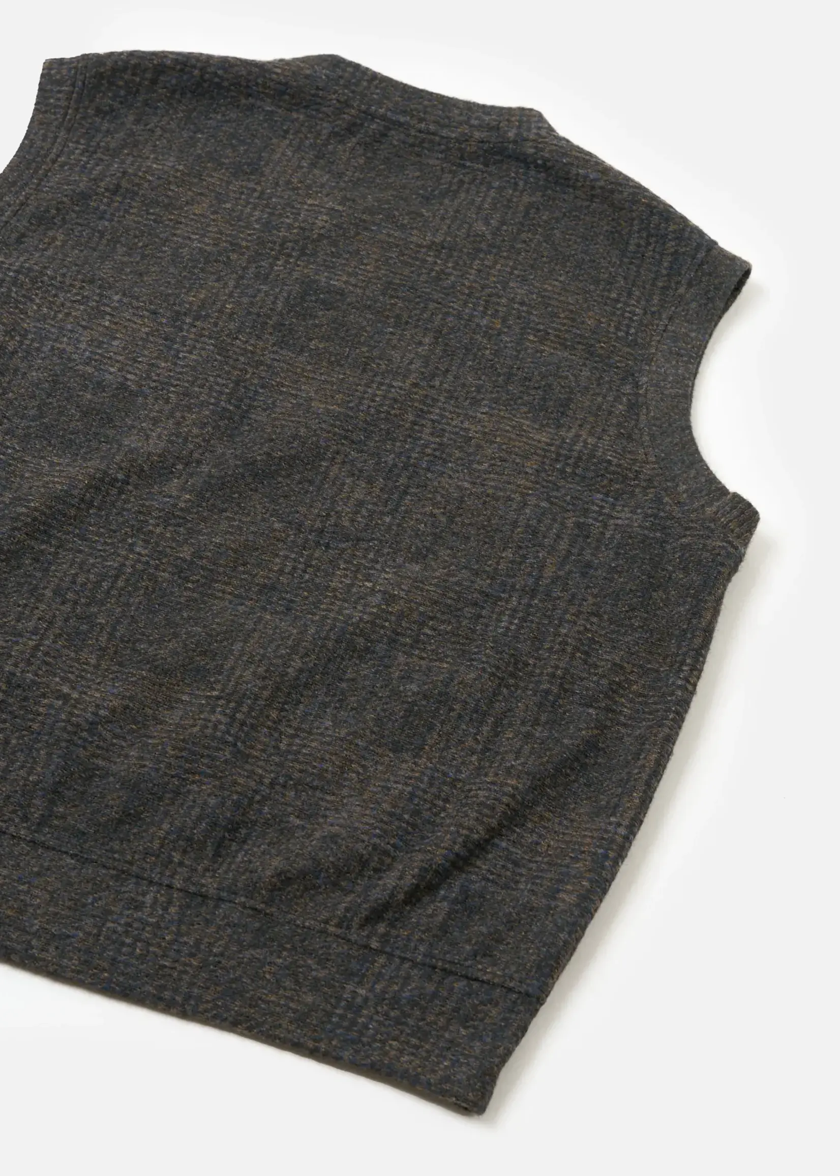 Universal Works Universal Works Sleeveless Crew Navy Deca Light Knit