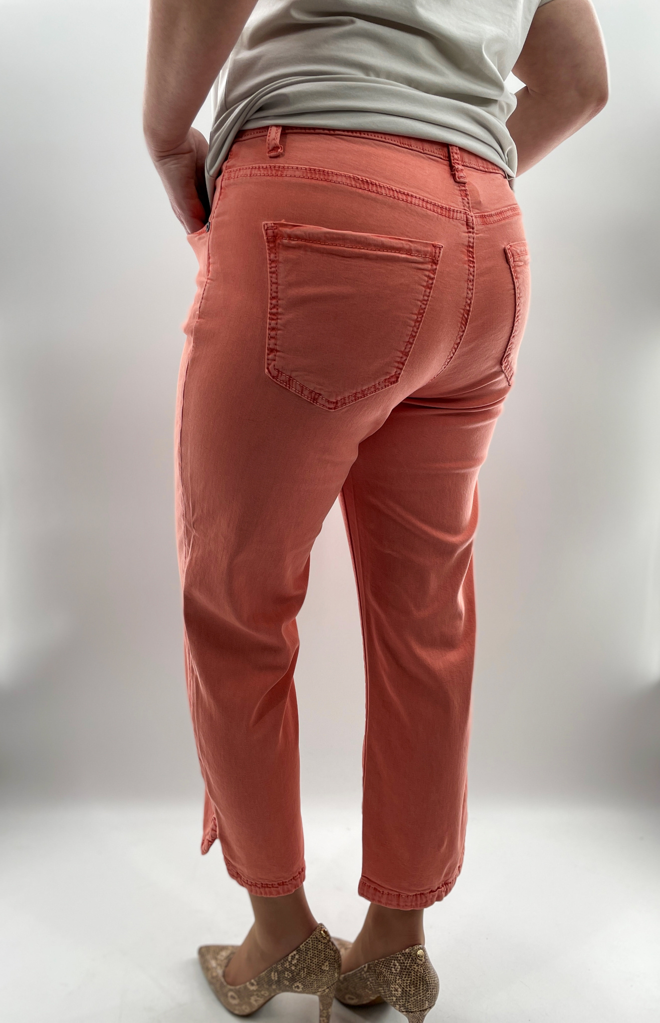 Capri Jeans Fente à l'ourlet Alison Sheri A39002 - Boutique