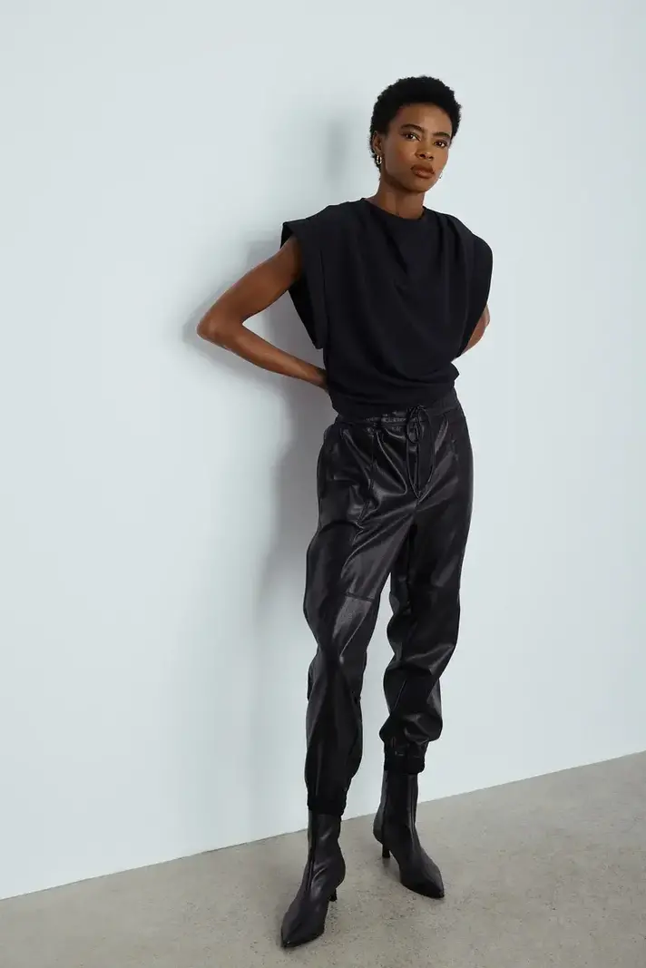 Melissa Nepton Pantalon Jogger Cuir Vegan Melissa Nepton Cabo Boutique Fashionista et Douceur de Nuit
